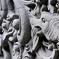 indonésie: Dekorace na chrámové zdi.