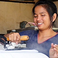 indonésie: Ironing took place just aside.
