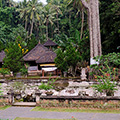 indonésie: Square near Elephant Cave, Goa Gajah.
