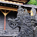 indonésie: Shrine decorations.
