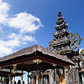indonésie: Místní chrámová architektura je taková zvláštní. Na jednu stranu se rychle okouká a je furt stejná, na druhou stranu je zajímavá.