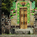 indonésie: Kampak asi vedou tyto krásné dveře?